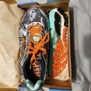 Brooks freedom adrenaline gts 15